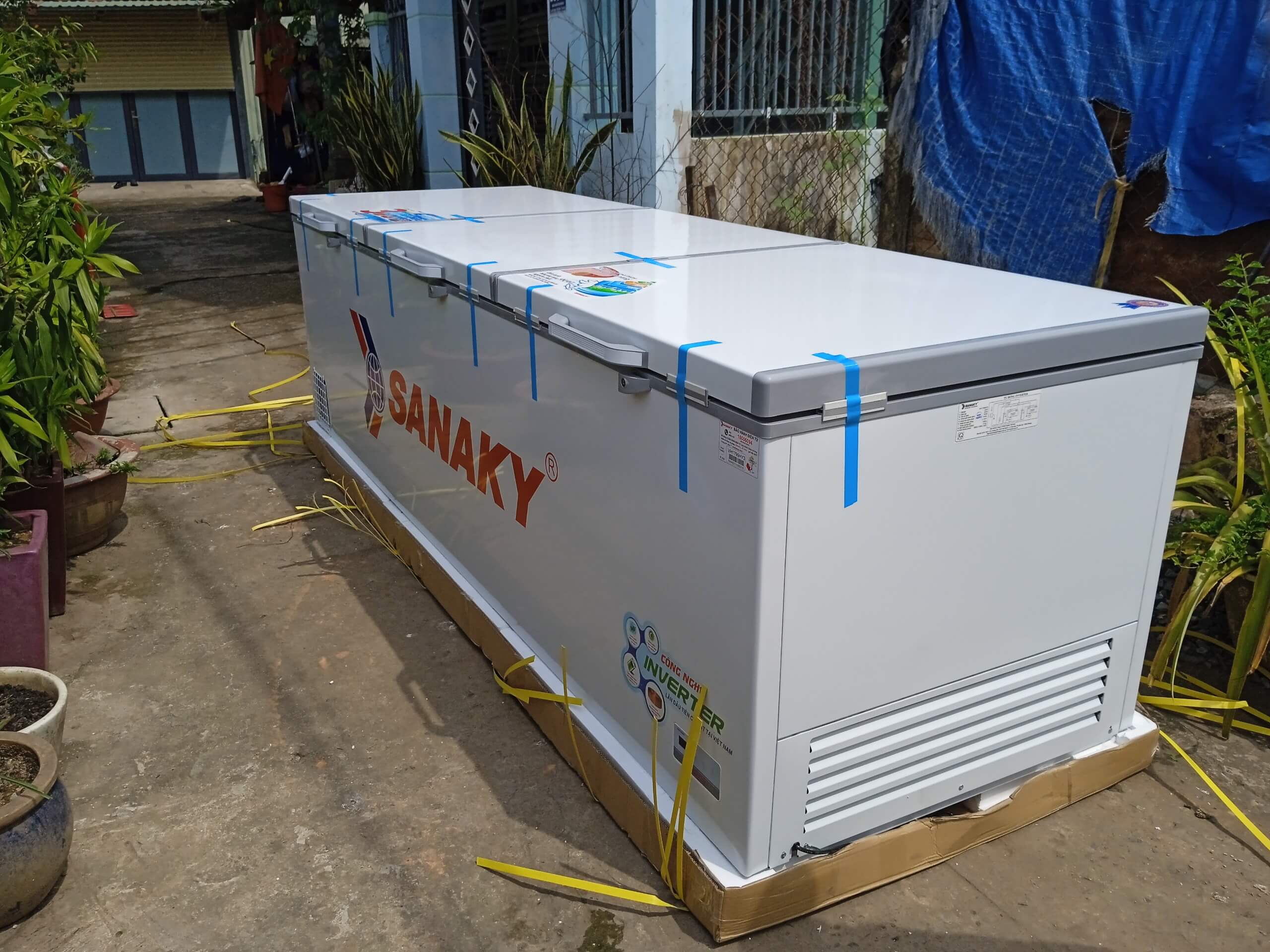 Tủ đông Sanaky Inverter VH-1799HY3 1500 lít