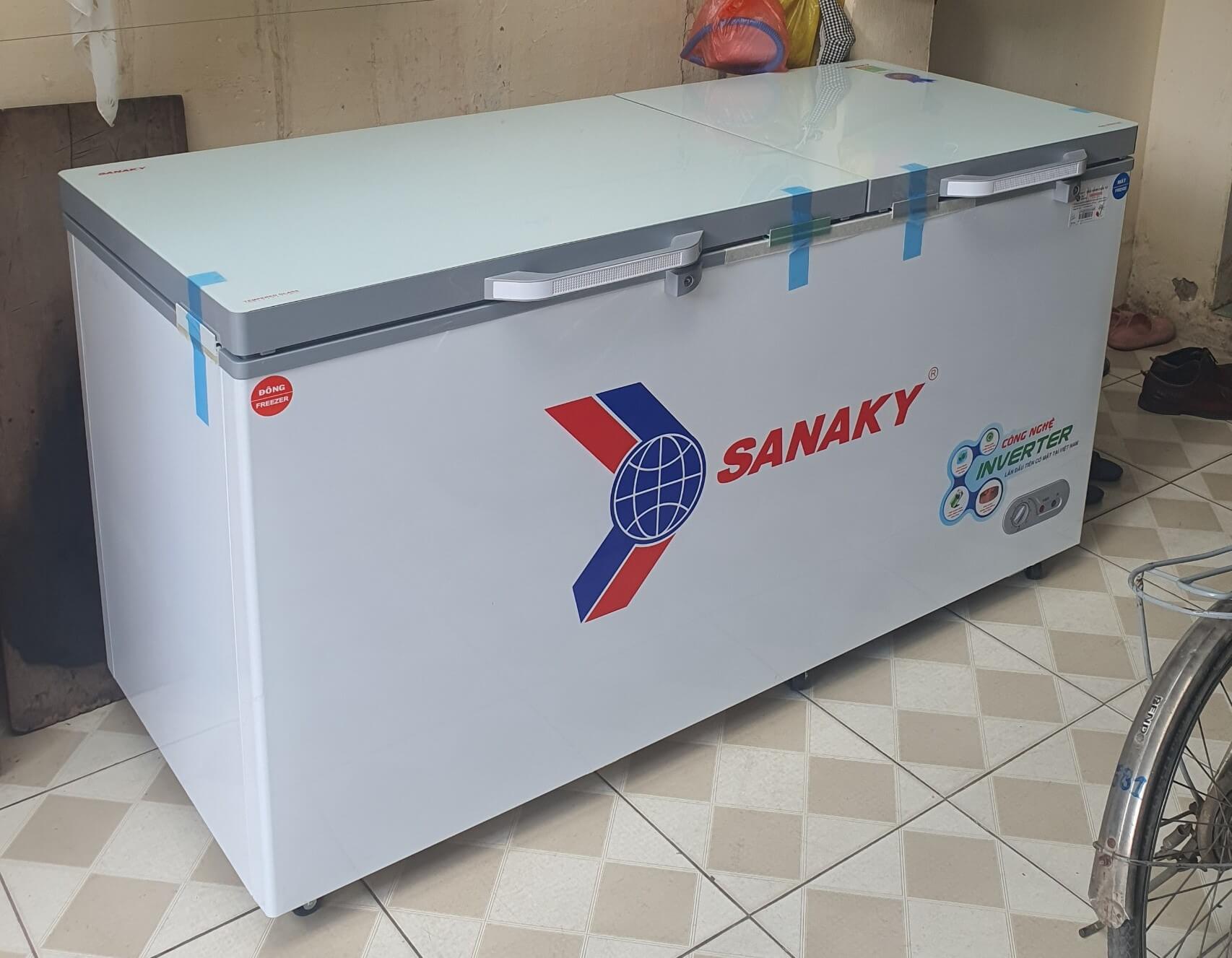 Tủ đông Sanaky VH-6699W4K 660 lít
