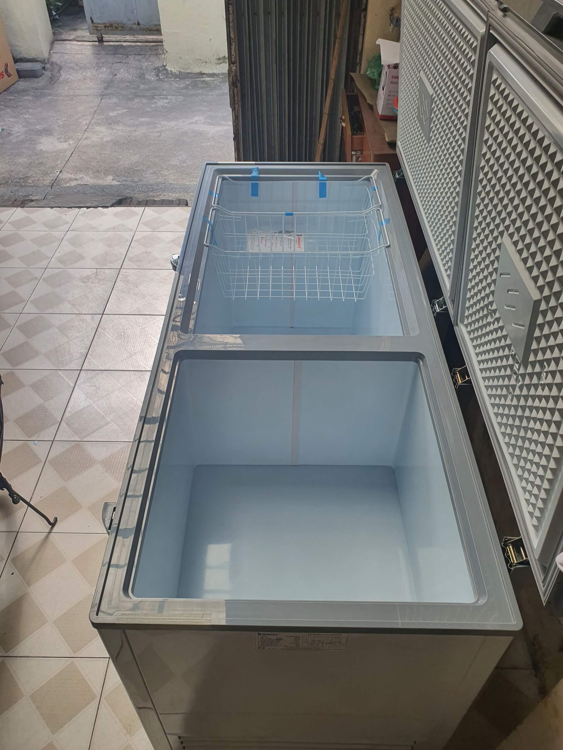 Tủ đông Sanaky VH-6699W4K 660 lít