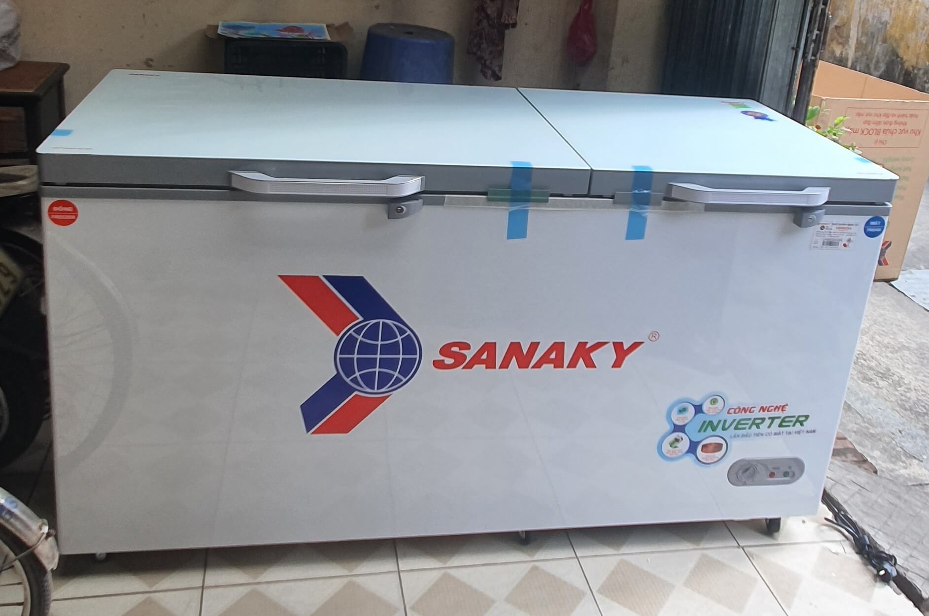 Tủ đông Sanaky VH-6699W4K 660 lít