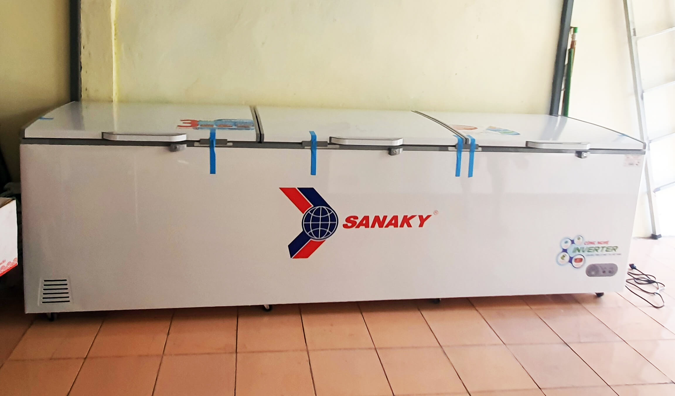 Tủ đông Inverter Sanaky VH-1399HY3 1300 lít