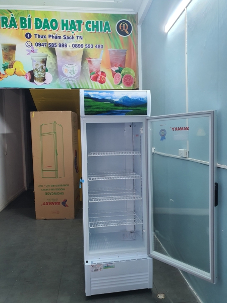Hình ảnh thực tế tủ mát Sanaky VH-3589K3 350L dàn đồng
